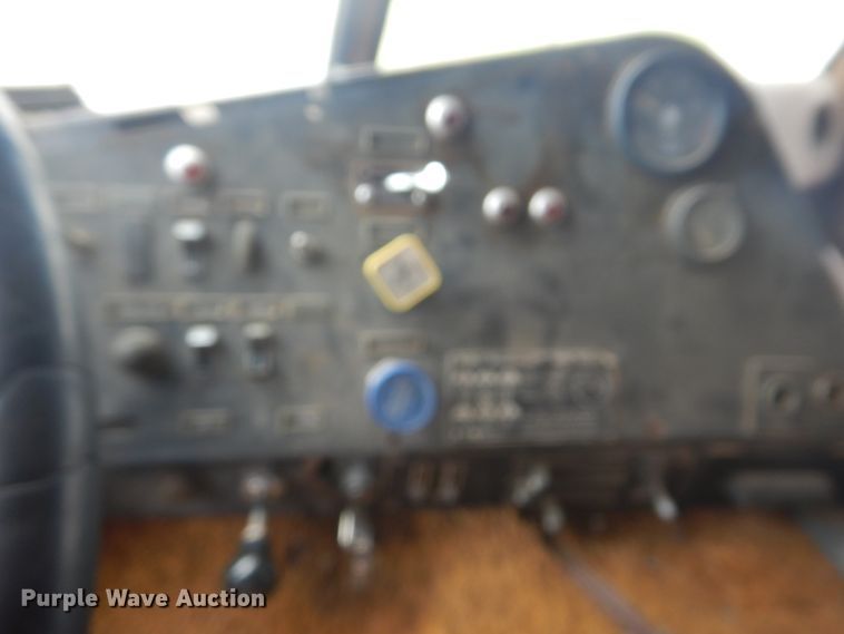 image for item GY9761 1978 International Transtar 4070B semi truck