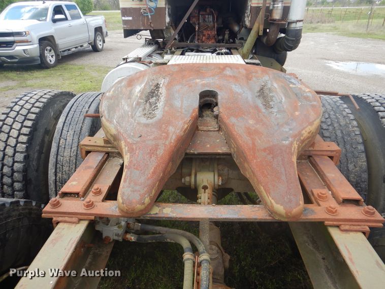 image for item GY9761 1978 International Transtar 4070B semi truck