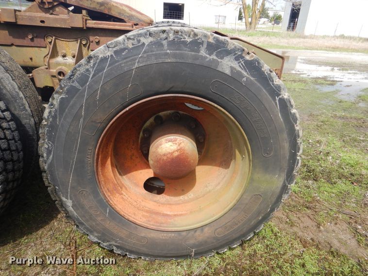 image for item GY9761 1978 International Transtar 4070B semi truck