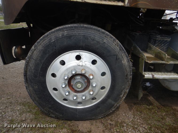 image for item GY9761 1978 International Transtar 4070B semi truck