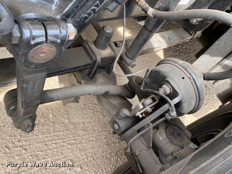 image for item H1314 2016 Freightliner Cascadia semi truck