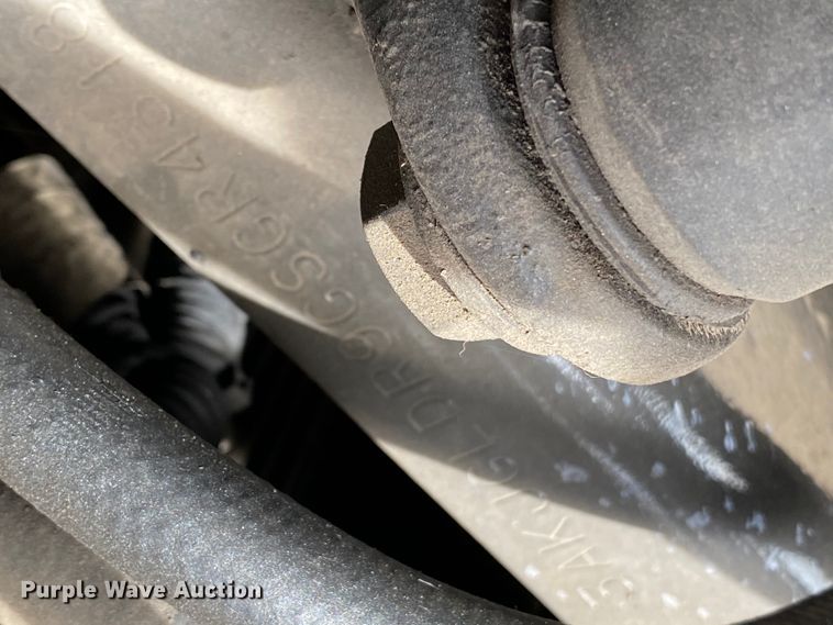 image for item H1314 2016 Freightliner Cascadia semi truck