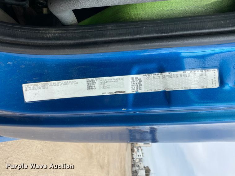 image for item H1314 2016 Freightliner Cascadia semi truck