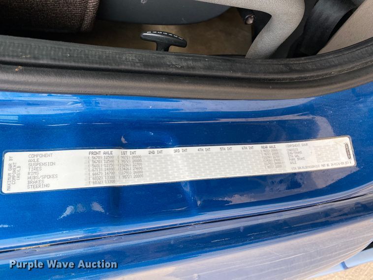 image for item H1314 2016 Freightliner Cascadia semi truck