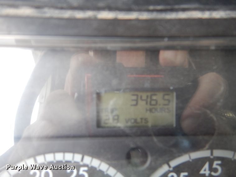 image for item HC9013 2006 Freightliner Columbia 120 semi truck