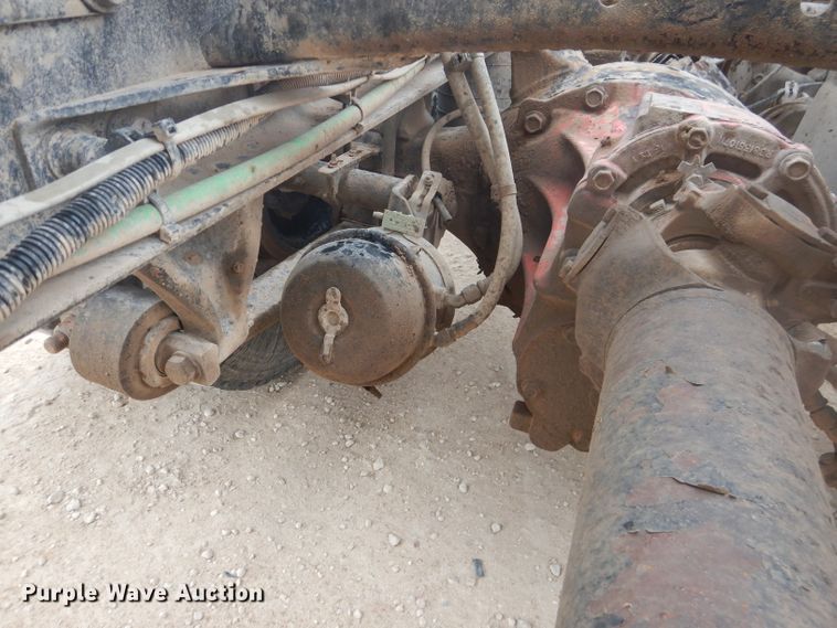 image for item HC9013 2006 Freightliner Columbia 120 semi truck