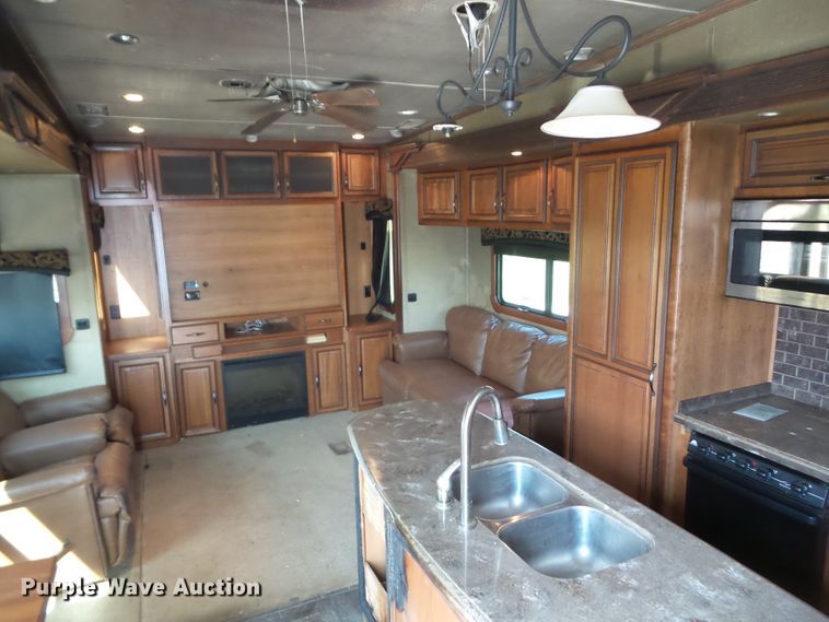 image for item DF0831 2014 Cros Redwood camper