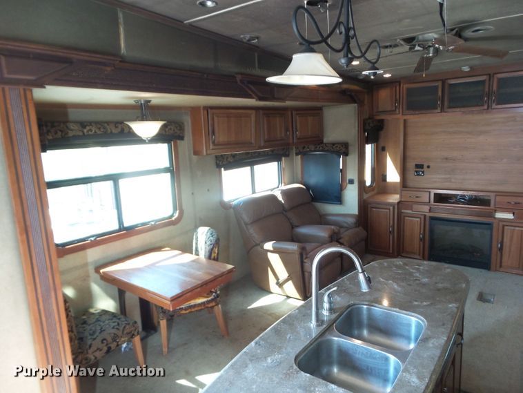 image for item DF0831 2014 Cros Redwood camper