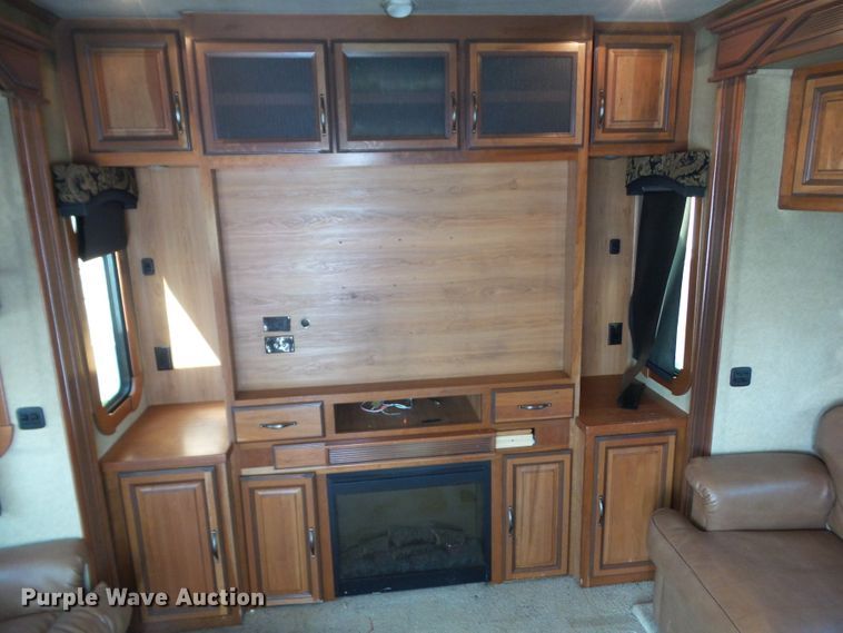 image for item DF0831 2014 Cros Redwood camper