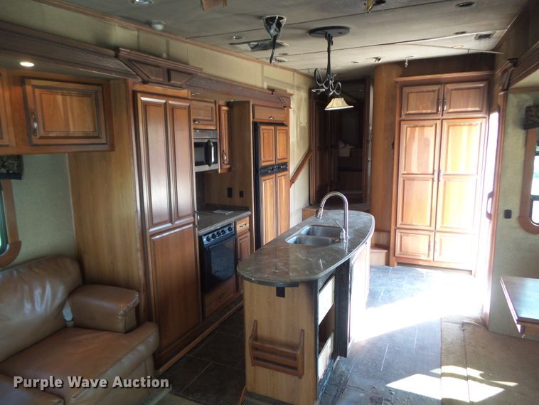 image for item DF0831 2014 Cros Redwood camper