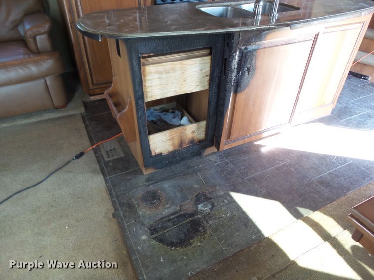 image for item DF0831 2014 Cros Redwood camper