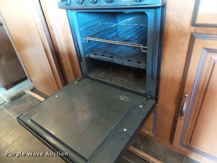 image for item DF0831 2014 Cros Redwood camper