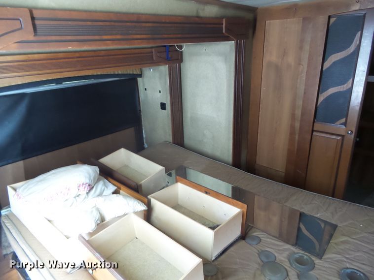 image for item DF0831 2014 Cros Redwood camper