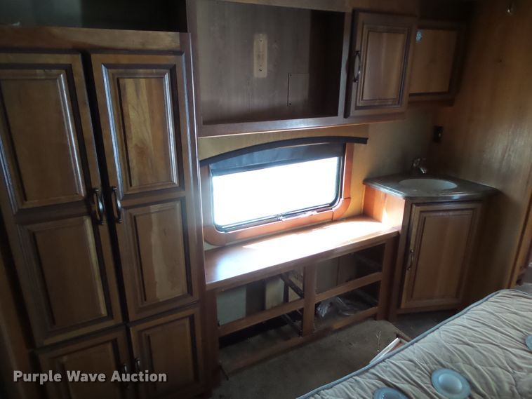 image for item DF0831 2014 Cros Redwood camper