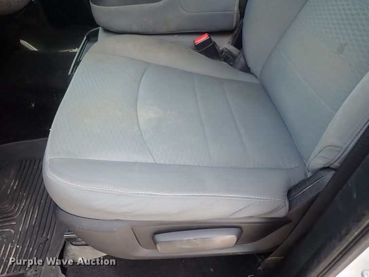 image for item DG3069 2016 Dodge Ram 2500  Crew Cab pickup truck