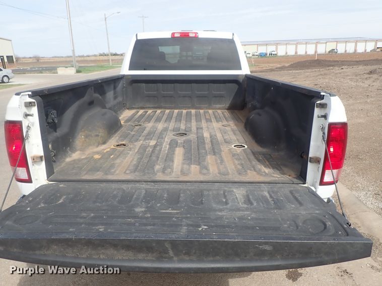 image for item DG3069 2016 Dodge Ram 2500  Crew Cab pickup truck
