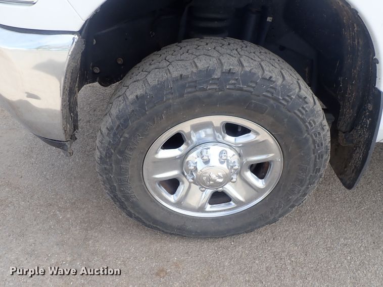 image for item DG3069 2016 Dodge Ram 2500  Crew Cab pickup truck