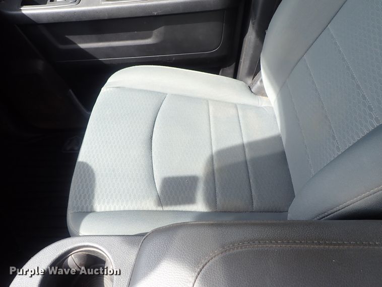 image for item DG3071 2016 Dodge Ram 2500  Crew Cab pickup truck