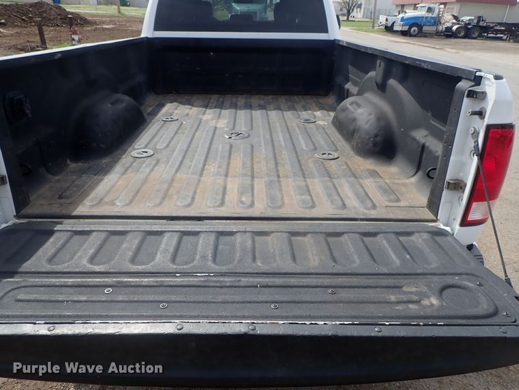 image for item DG3071 2016 Dodge Ram 2500  Crew Cab pickup truck