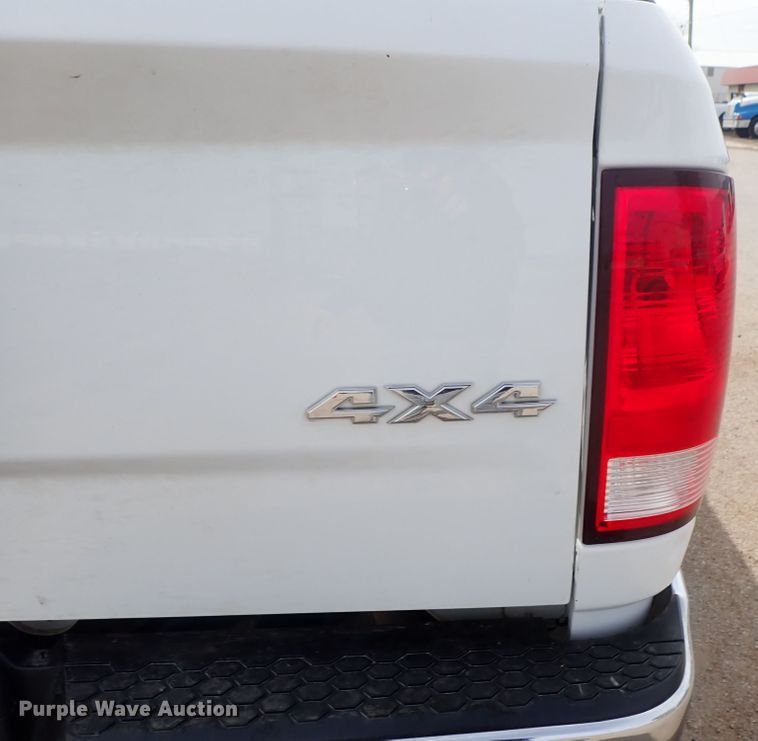 image for item DG3071 2016 Dodge Ram 2500  Crew Cab pickup truck