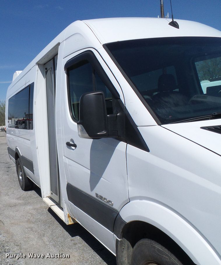 image for item DG5639 2007 Dodge Sprinter 3500 shuttle bus