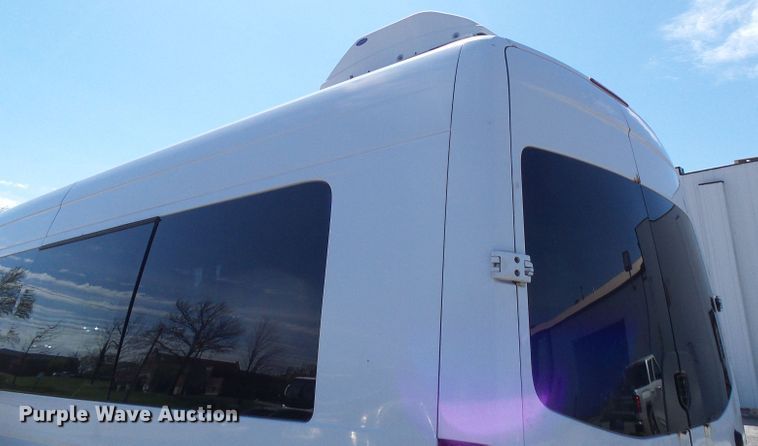 image for item DG5639 2007 Dodge Sprinter 3500 shuttle bus