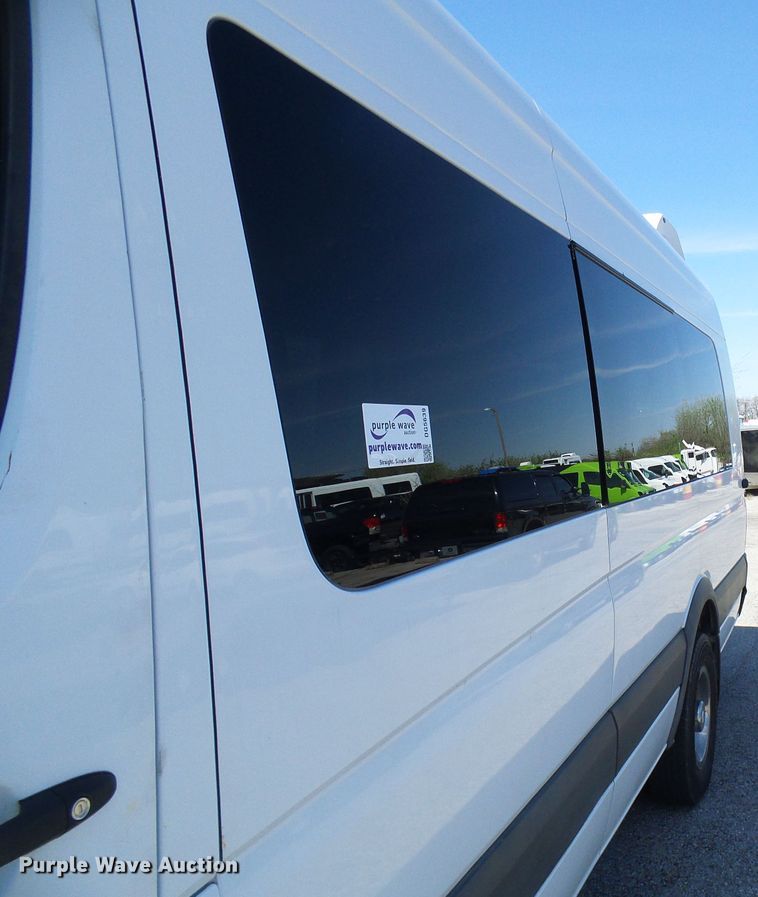 image for item DG5639 2007 Dodge Sprinter 3500 shuttle bus