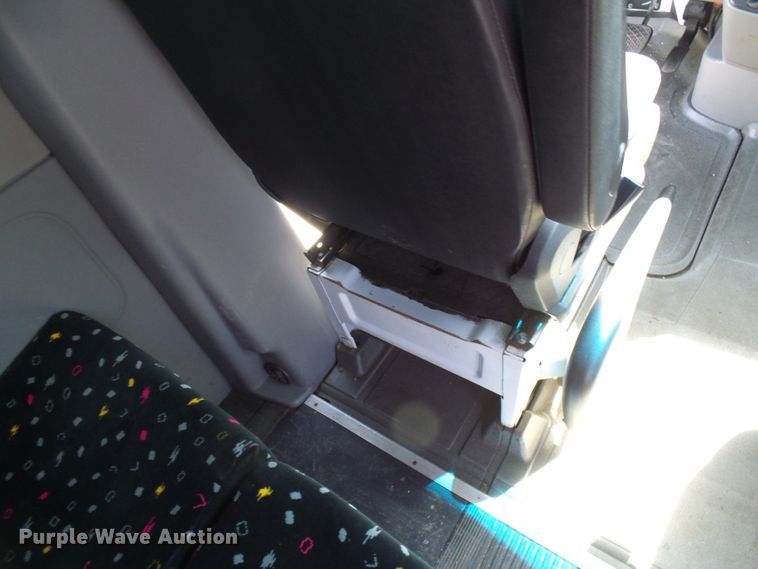 image for item DG5639 2007 Dodge Sprinter 3500 shuttle bus