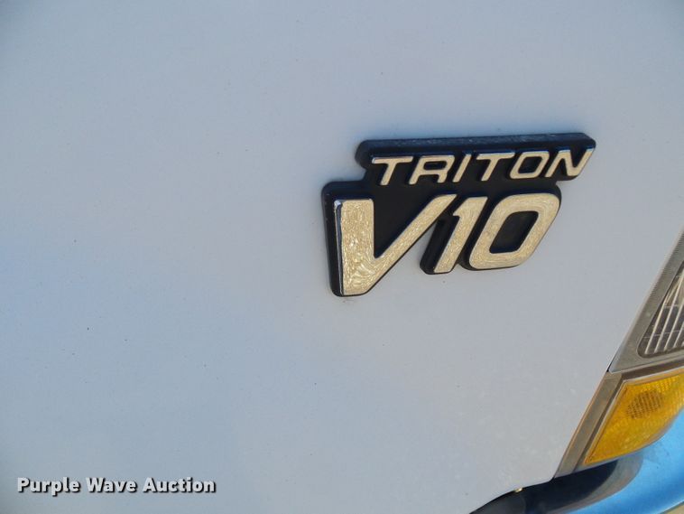 image for item DG5646 2004 Ford F450 Super Duty box truck