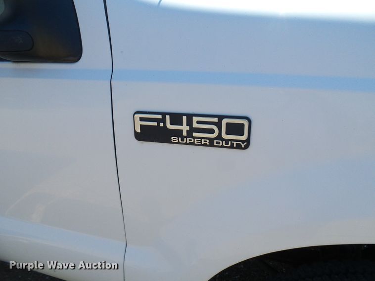 image for item DG5646 2004 Ford F450 Super Duty box truck