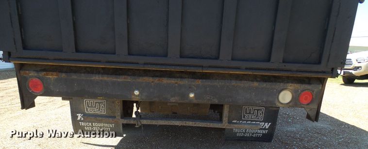 image for item DG5646 2004 Ford F450 Super Duty box truck