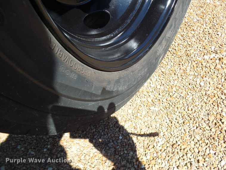 image for item DG5646 2004 Ford F450 Super Duty box truck