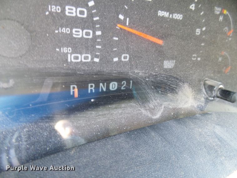 image for item DG5646 2004 Ford F450 Super Duty box truck