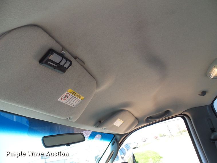 image for item DG5646 2004 Ford F450 Super Duty box truck