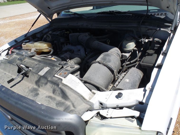 image for item DG5646 2004 Ford F450 Super Duty box truck