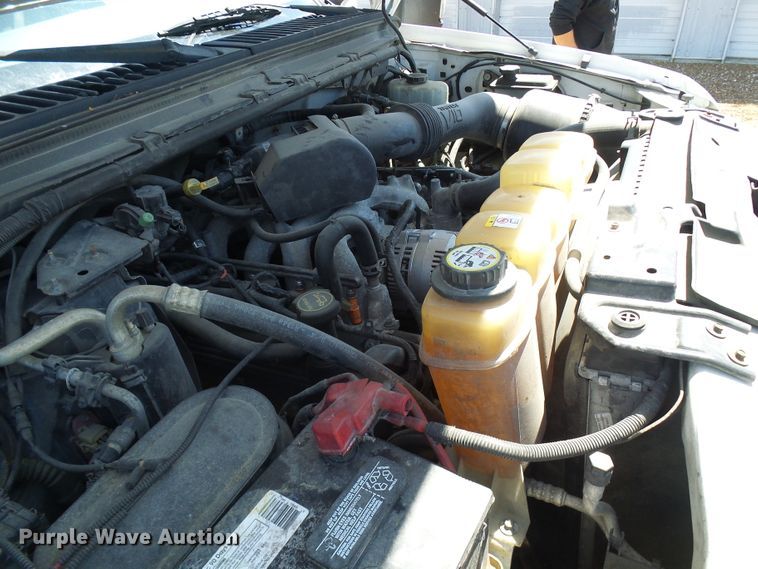 image for item DG5646 2004 Ford F450 Super Duty box truck