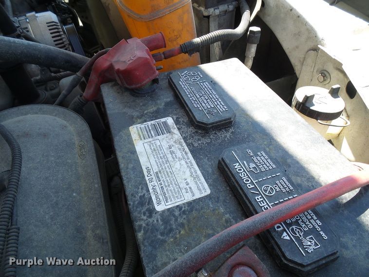 image for item DG5646 2004 Ford F450 Super Duty box truck