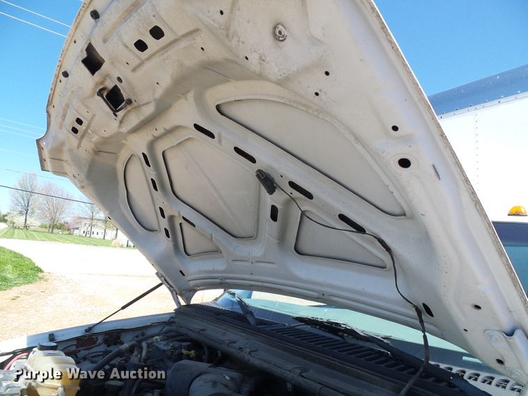 image for item DG5646 2004 Ford F450 Super Duty box truck