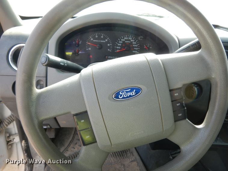 image for item DG6406 2004 Ford F150  pickup truck