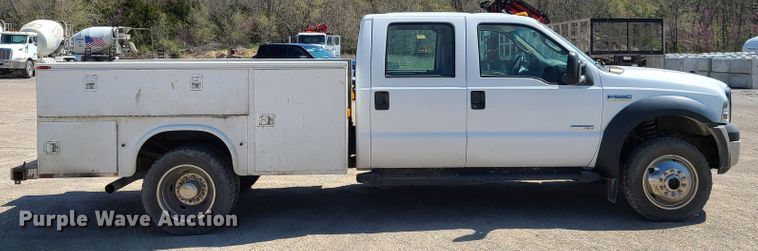 image for item DG7709 2006 Ford F550 Super Duty Crew Cab utility truck