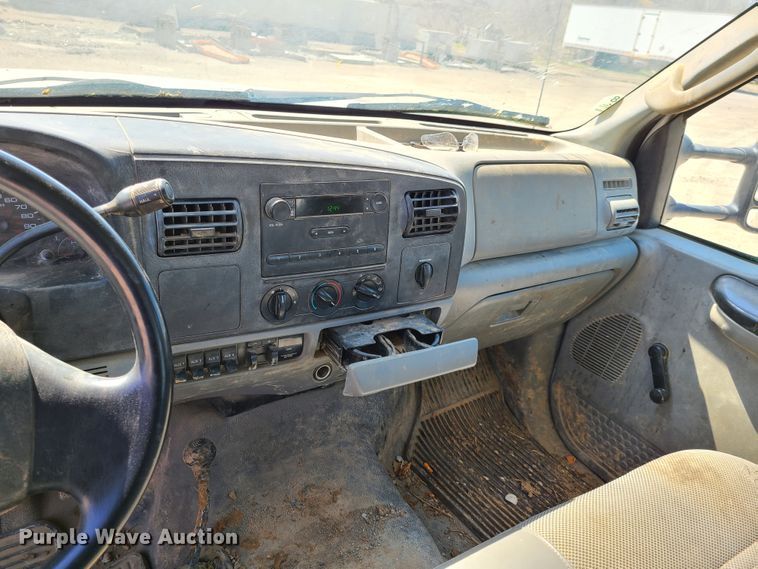 image for item DG7709 2006 Ford F550 Super Duty Crew Cab utility truck