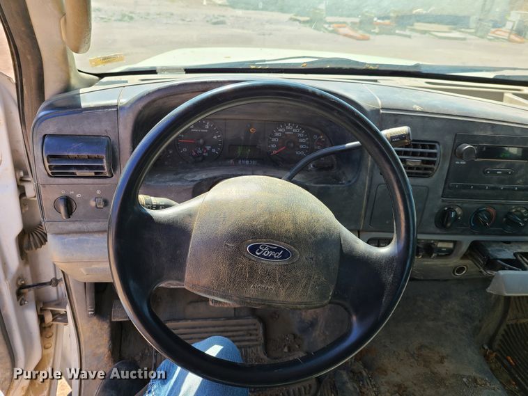 image for item DG7709 2006 Ford F550 Super Duty Crew Cab utility truck