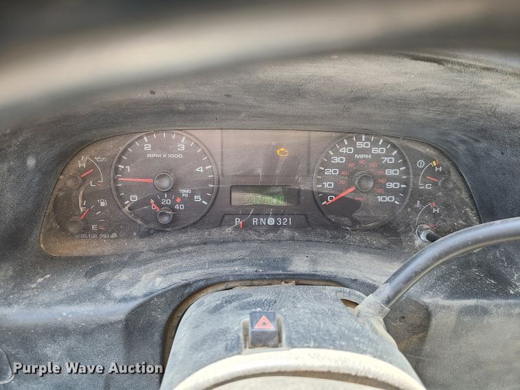 image for item DG7709 2006 Ford F550 Super Duty Crew Cab utility truck