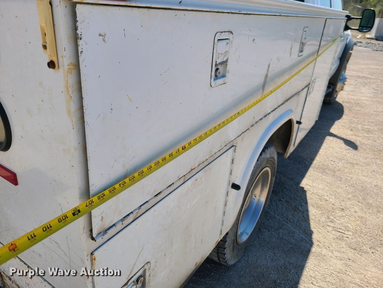 image for item DG7709 2006 Ford F550 Super Duty Crew Cab utility truck