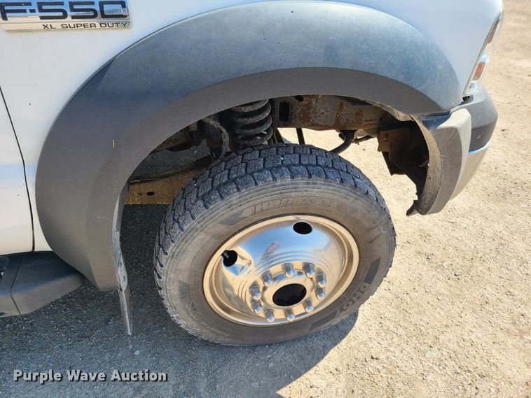 image for item DG7709 2006 Ford F550 Super Duty Crew Cab utility truck