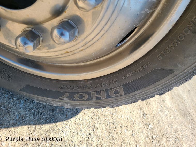 image for item DG7709 2006 Ford F550 Super Duty Crew Cab utility truck