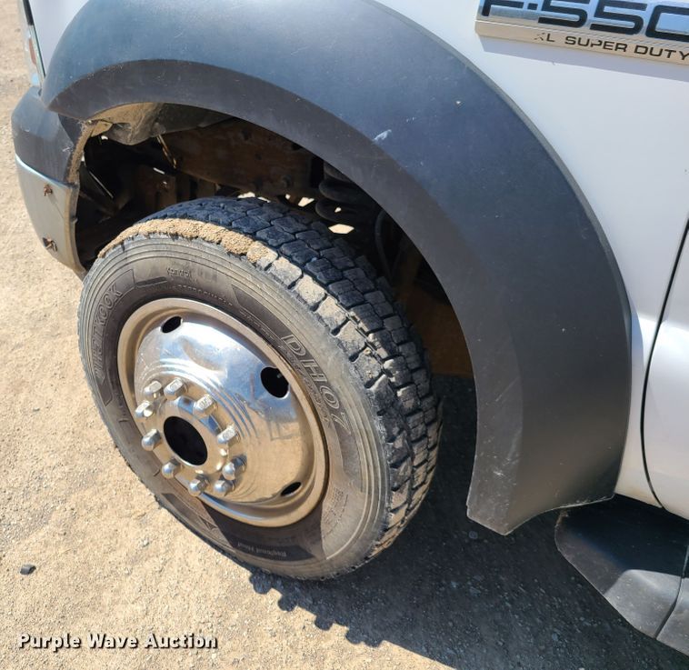 image for item DG7709 2006 Ford F550 Super Duty Crew Cab utility truck