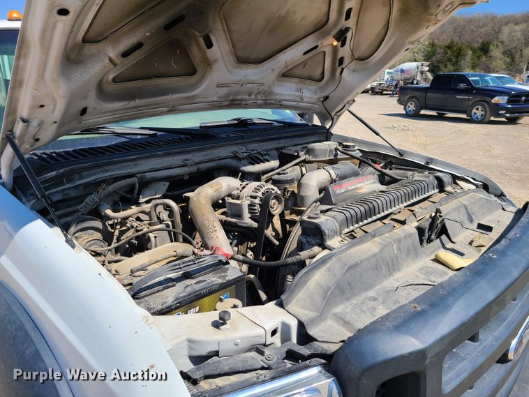 image for item DG7709 2006 Ford F550 Super Duty Crew Cab utility truck