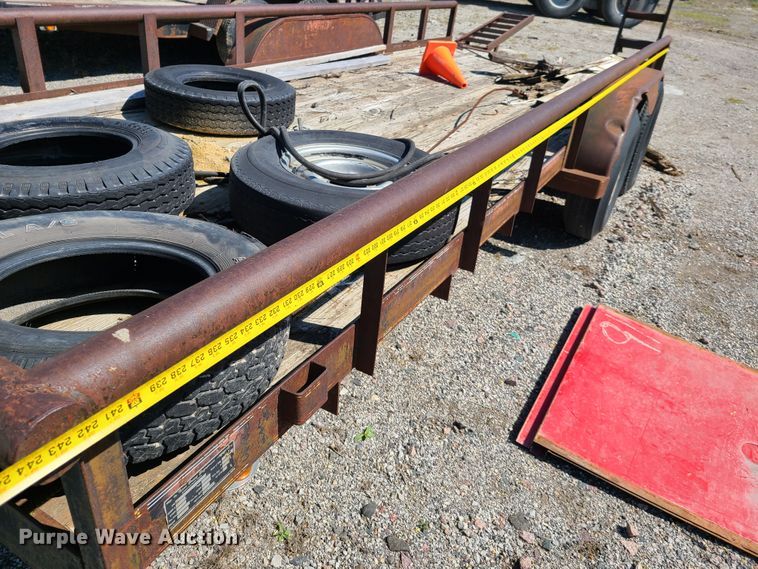 image for item DG7714 1993 Texas Bragg utility trailer