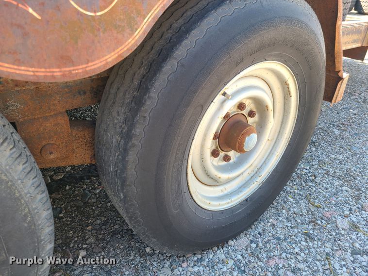 image for item DG7714 1993 Texas Bragg utility trailer